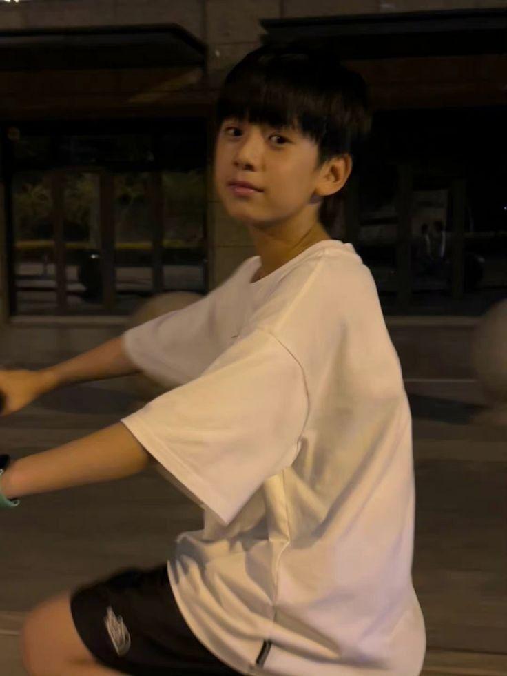 Hình ảnh trai đẹp 10 tuổi – Những gương mặt đầy nhiệt huyết