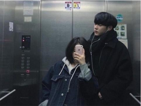 Tạo dáng chụp ảnh trước gương đơn giản mà ấn tượng cho các nàng