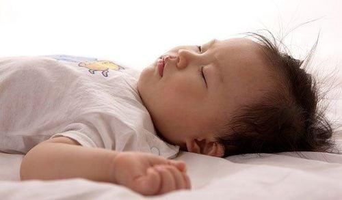 Nguyên nhân gây thiểu năng tuyến giáp ở trẻ sơ sinh