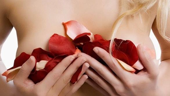 Top 10 cách làm hồng nhũ hoa tại nhà đơn giản và hiệu quả